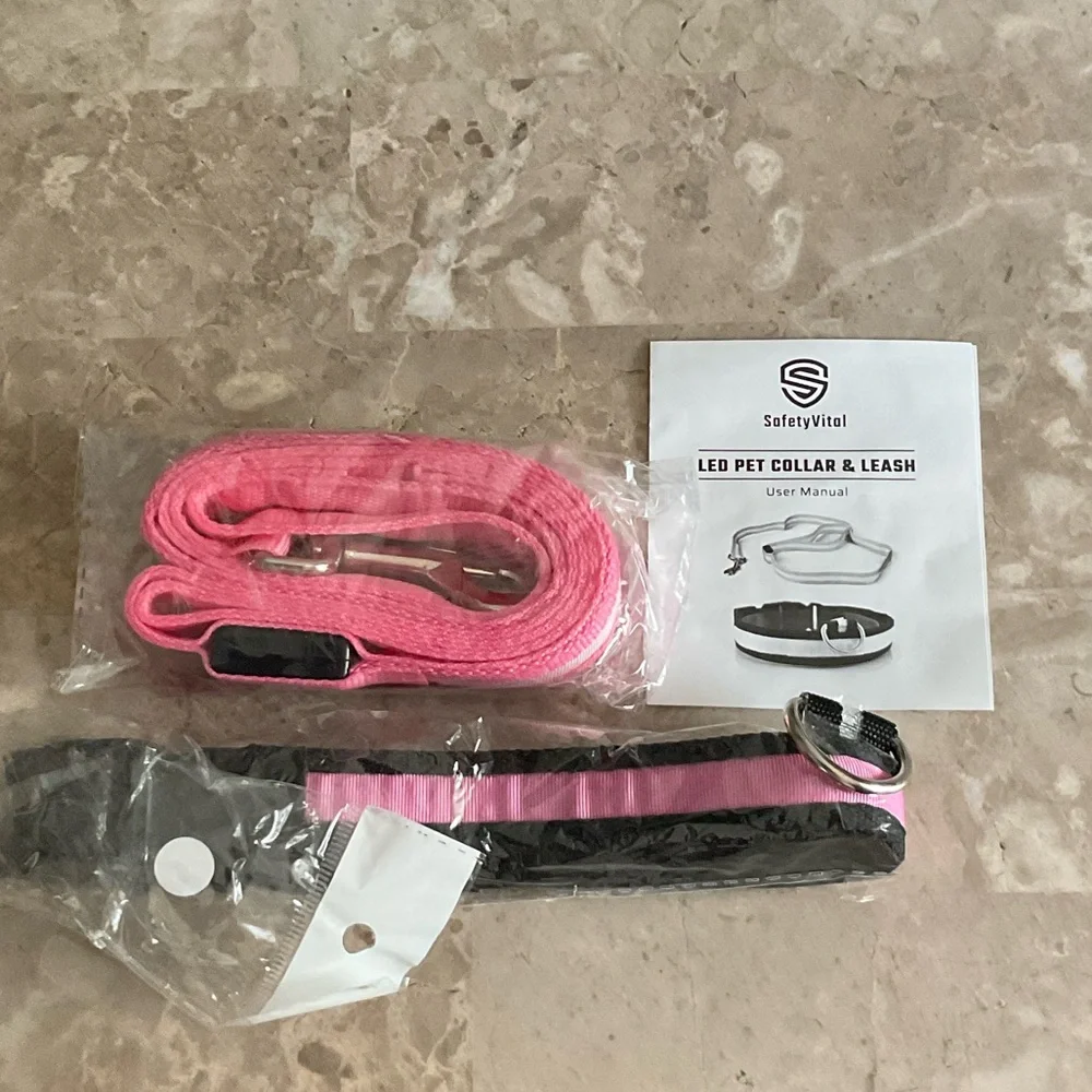 SafetyVital Medium L E D Leash & Collar Set